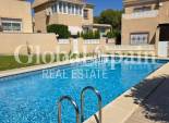 Resale - VILLA -
ORIHUELA - Inland