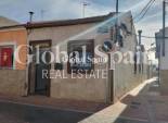 Wederverkoop - HUIS -
FORMENTERA DEL SEGURA - Centro