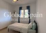 Revente - VILLA -
ORIHUELA - Inland