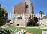 Wederverkoop - VILLA -
TORREVIEJA - Costa Blanca