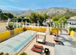 Wederverkoop - VILLA -
ORIHUELA - Urb. Montepinar