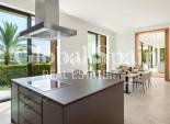 Neubau - VILLA -
CASARES - Pedregales