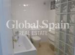Revente - VILLA -
VILLAMARTÍN - Costa Blanca