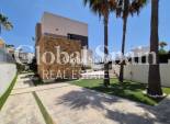 Wederverkoop - VILLA -
TORREVIEJA - Costa Blanca