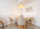 Revente - APPARTEMENT -
TORREVIEJA - Las calas