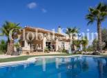 Resale - VILLA -
LA ZARZA - Inland