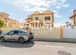 Wederverkoop - VILLA -
TORREVIEJA - Aguas nuevas 2