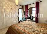 Resale - VILLA -
VILLAMARTÍN - Costa Blanca