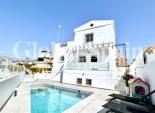 Revente - VILLA -
VILLAMARTÍN - Costa Blanca