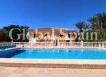Wederverkoop - HUIS -
Catral - Catral - Country