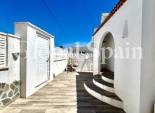 Resale - VILLA -
VILLAMARTÍN - Costa Blanca
