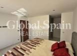 Wederverkoop - VILLA -
ORIHUELA COSTA - VILLAMARTÍN