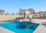 Wederverkoop - VILLA -
CIUDAD QUESADA