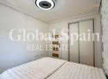 Wiederverkauf - WOHNUNG -
TORREVIEJA - Playa del Cura