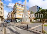 Wederverkoop - PENTHOUSE -
TORREVIEJA - Paseo maritimo