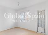 Venta - APARTAMENTO -
TORREVIEJA - Puerto Deportivo