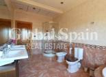 Wiederverkauf - VILLA -
ORIHUELA COSTA - CAMPOAMOR