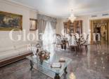 Venta - CASA -
LOS ALCÁZARES
