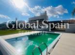 Revente - VILLA -
SUCINA - Inland
