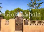 Wiederverkauf - VILLA -
TORREVIEJA - Torreblanca