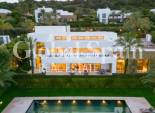 Neubau - VILLA -
CASARES - Pedregales