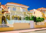 Resale - HOUSE -
ORIHUELA COSTA - Las Filipinas