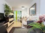 Wederverkoop - APPARTEMENT -
TORREVIEJA - Paseo maritimo