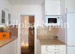Wederverkoop - APPARTEMENT -
TORREVIEJA - Torrevieja