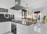Wiederverkauf - VILLA -
TORREVIEJA - Costa Blanca