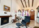 Resale - VILLA -
VILLAMARTÍN - Costa Blanca