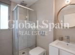 Revente - APPARTEMENT -
ORIHUELA COSTA - VILLAMARTÍN