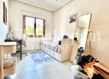 Wiederverkauf - VILLA -
LA ZENIA - Costa Blanca