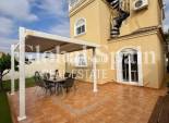 Odsprzedaż - WILLA  -
TORREVIEJA - 