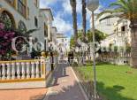 Odsprzedaż - DOM -
TORREVIEJA - 