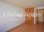 Resale - APARTMENT -
TORREVIEJA - Centro - Muelle Pesquero