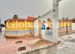Wiederverkauf - VILLA -
TORREVIEJA - LOS BALCONES - LOS ALTOS