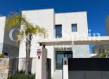 Venta - VILLA -
ROJALES - Inland