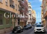 Resale - APARTMENT -
TORREVIEJA - Playa de los Locos