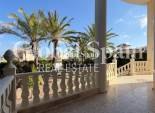 Wederverkoop - VILLA -
ROJALES - La Fiesta