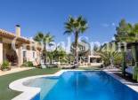 Resale - VILLA -
LA ZARZA - Inland