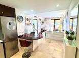 Wederverkoop - APPARTEMENT -
TORREVIEJA - Punta Prima