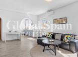 Wederverkoop - VILLA -
CIUDAD QUESADA