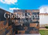 Odsprzedaż - WILLA  -
TORREVIEJA - 
