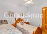 Resale - APARTMENT -
TORREVIEJA - Paseo maritimo