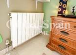 Wederverkoop - HUIS -
CATRAL - Catral