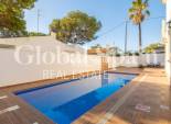 Wiederverkauf - Villa -
ORIHUELA COSTA - CABO ROIG