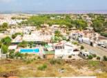 Wiederverkauf - GRUNDSTÜCK -
TORREVIEJA - LOS BALCONES - LOS ALTOS