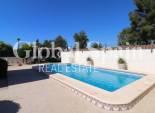 Wederverkoop - VILLA -
Formentera del Segura - Fincas de La Vega