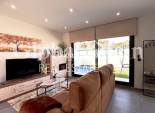 Resale - VILLA -
VILLAMARTÍN - Costa Blanca