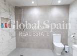 Odsprzedaż - WILLA  -
TORREVIEJA - 